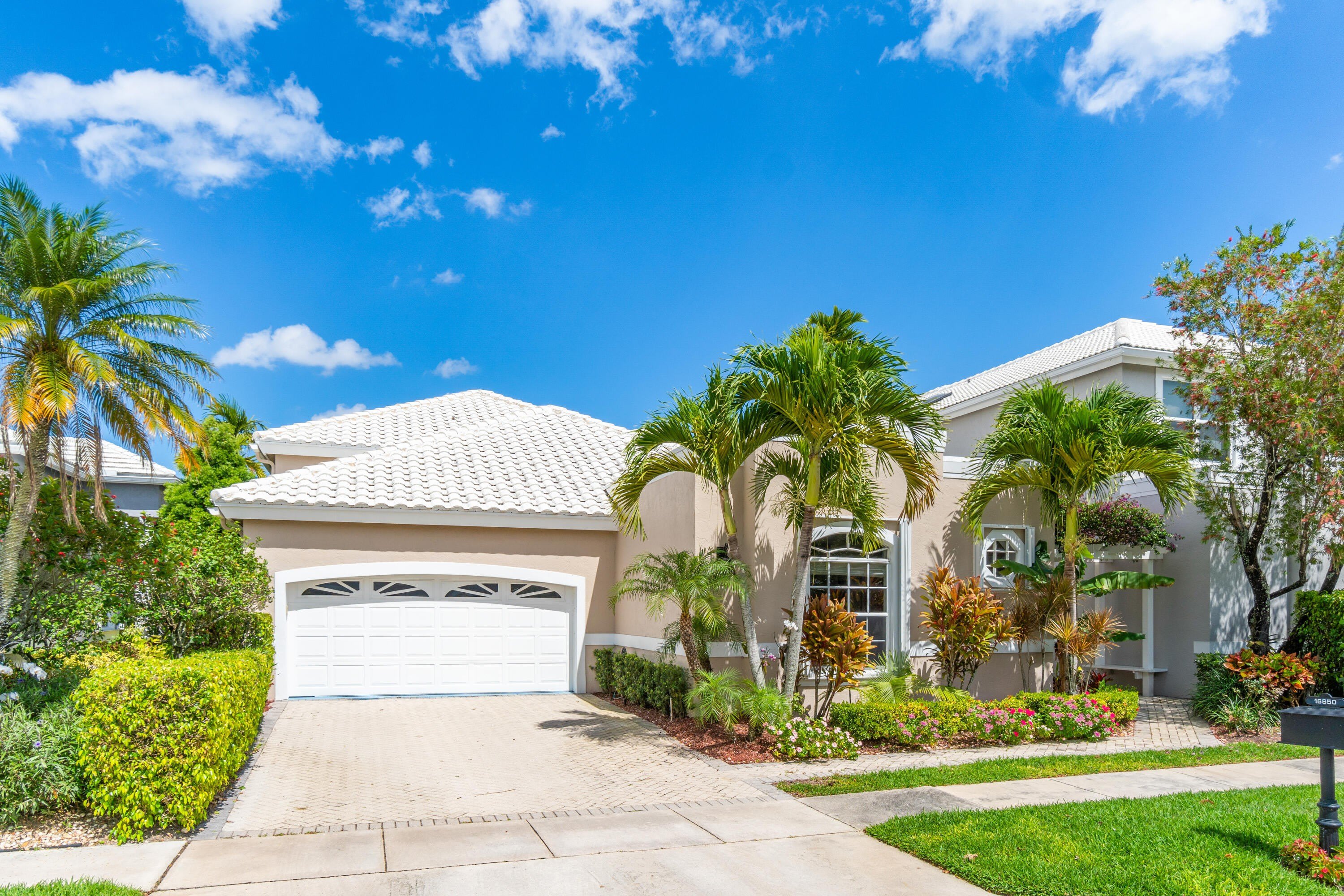 16850 Colchester Court – photo 2