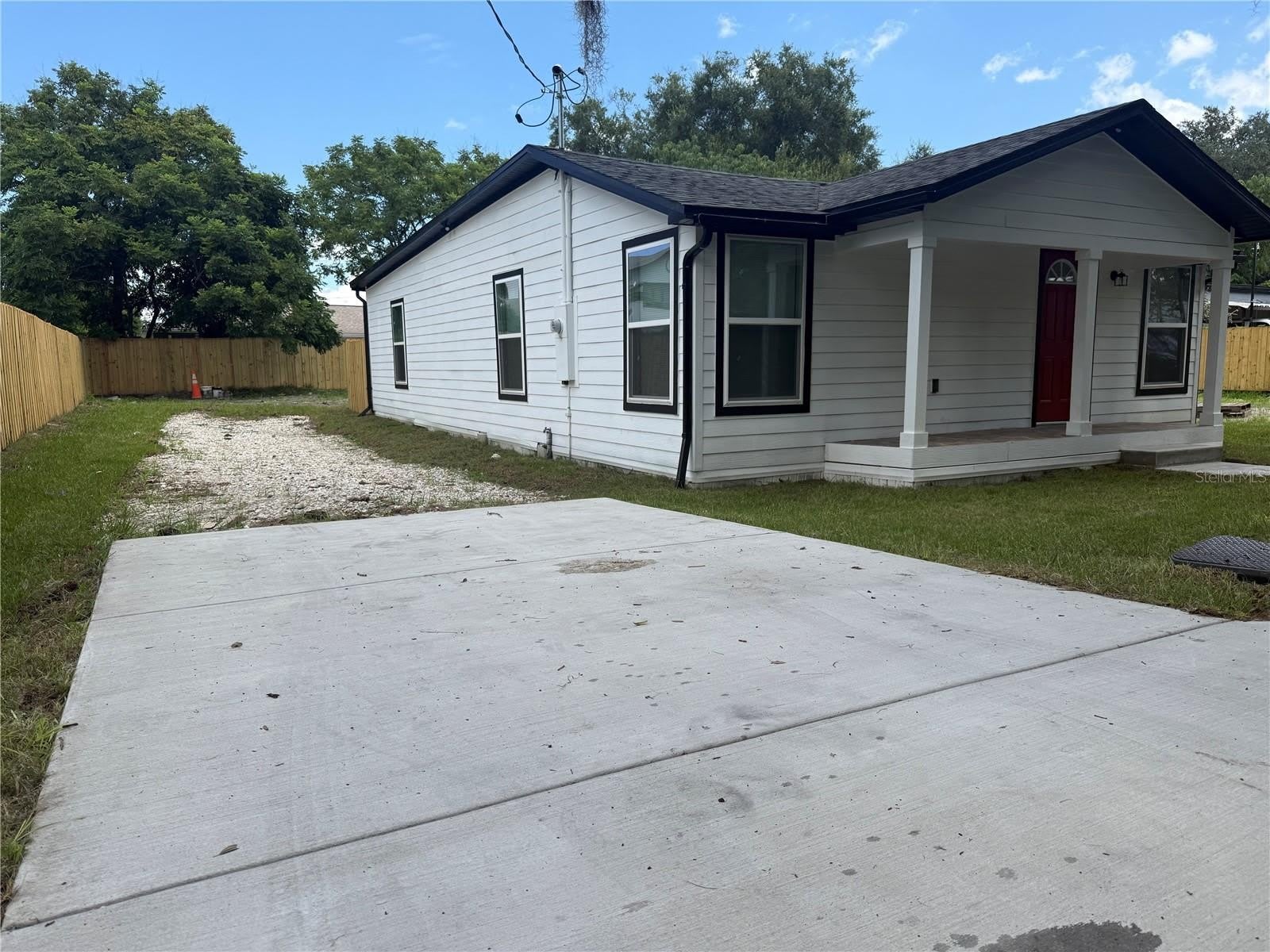 225 E WARREN Avenue – photo 4