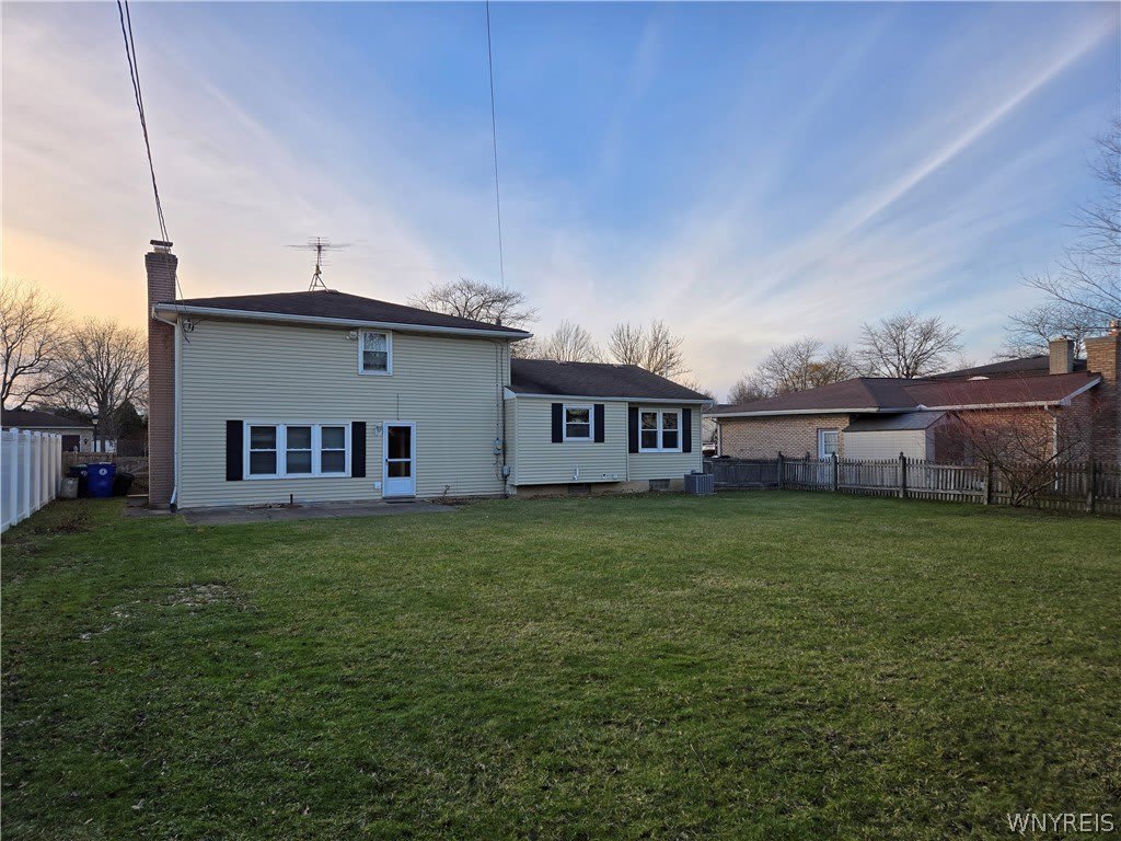 161 Foxpoint W – photo 3