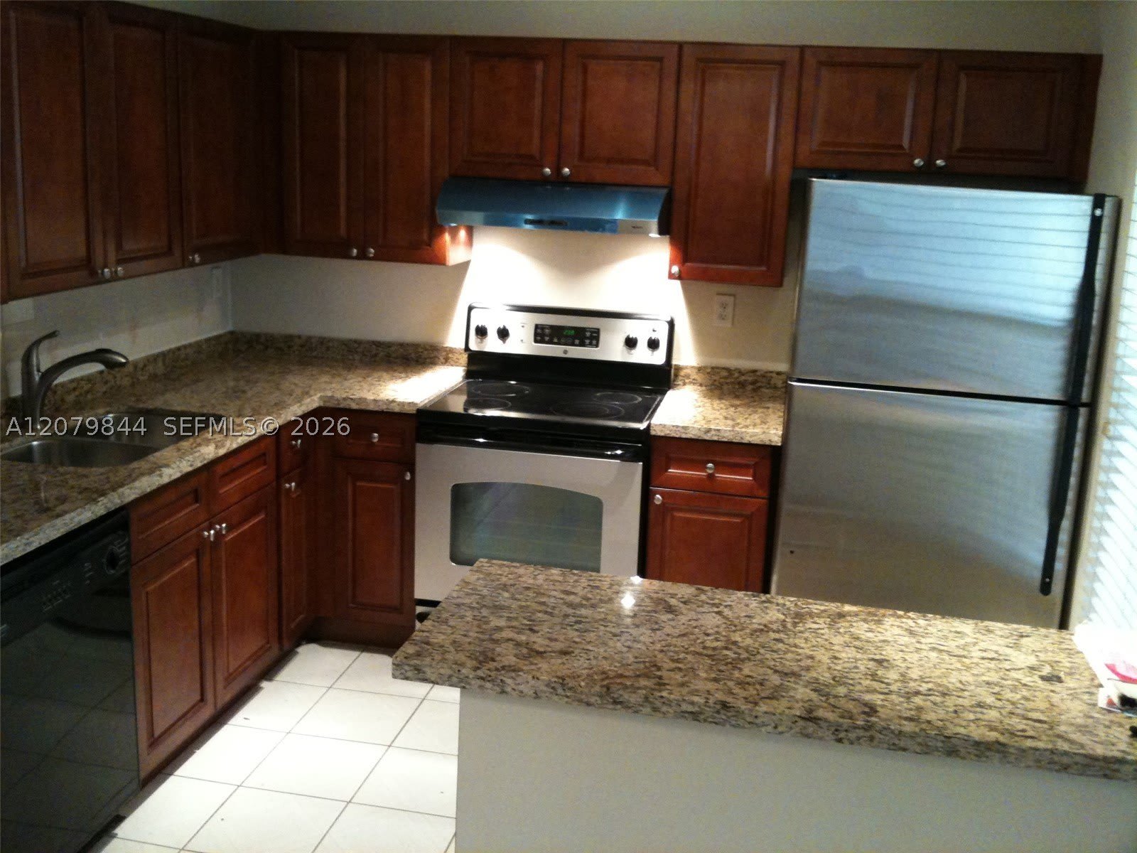 1060 N Hiatus Rd – photo 4