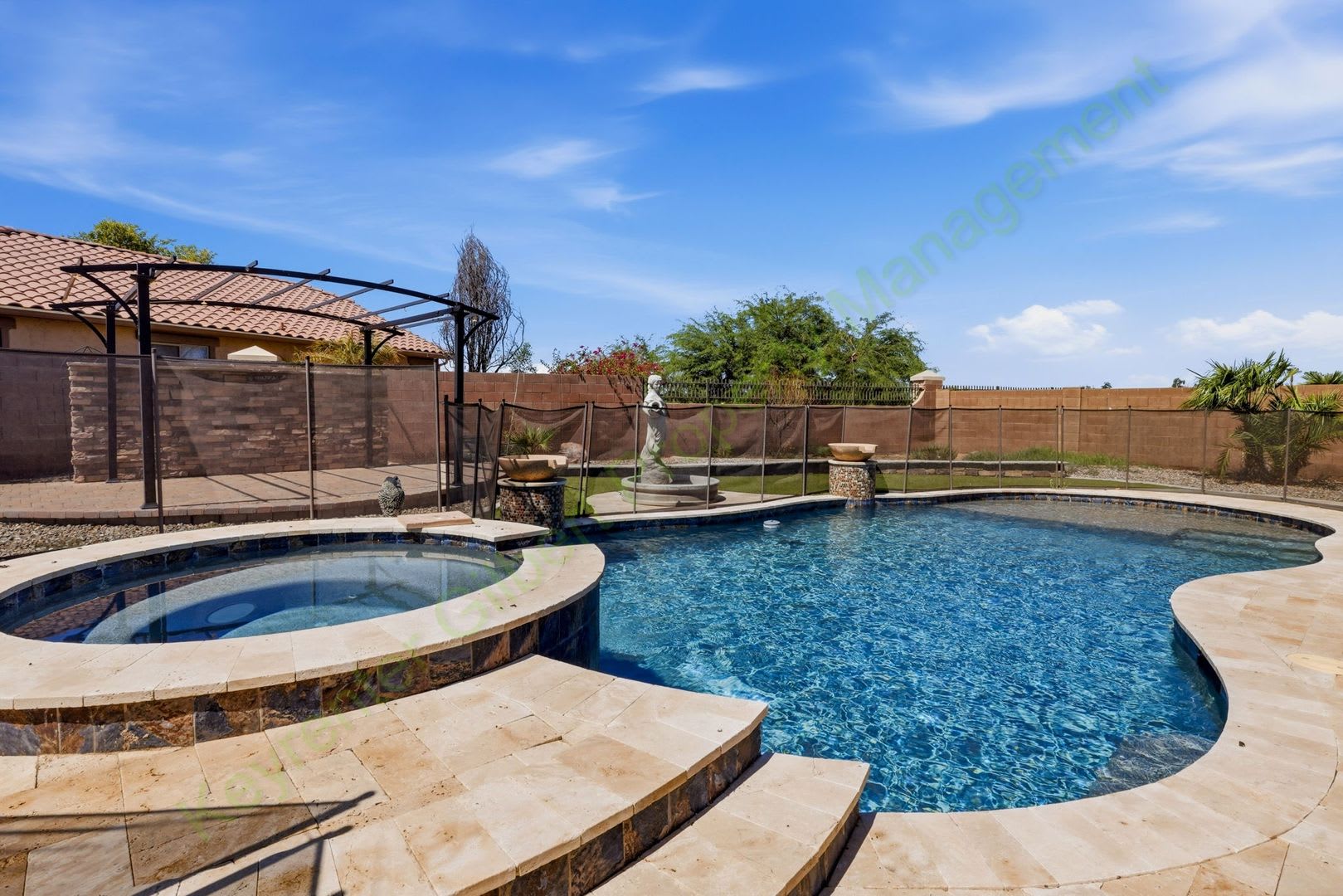 Executive Luxury Home – photo 2