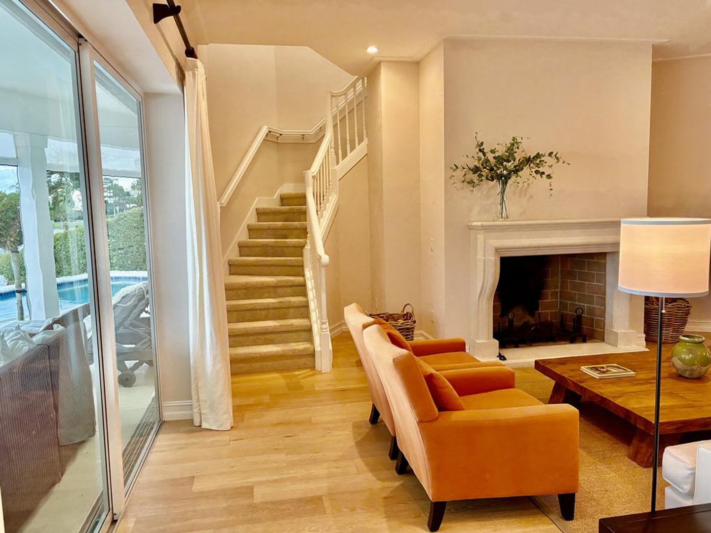 home – photo 4
