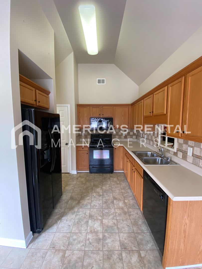 Cozy Home with Fenced-In Backyard for Rent in Bessemer! – photo 4