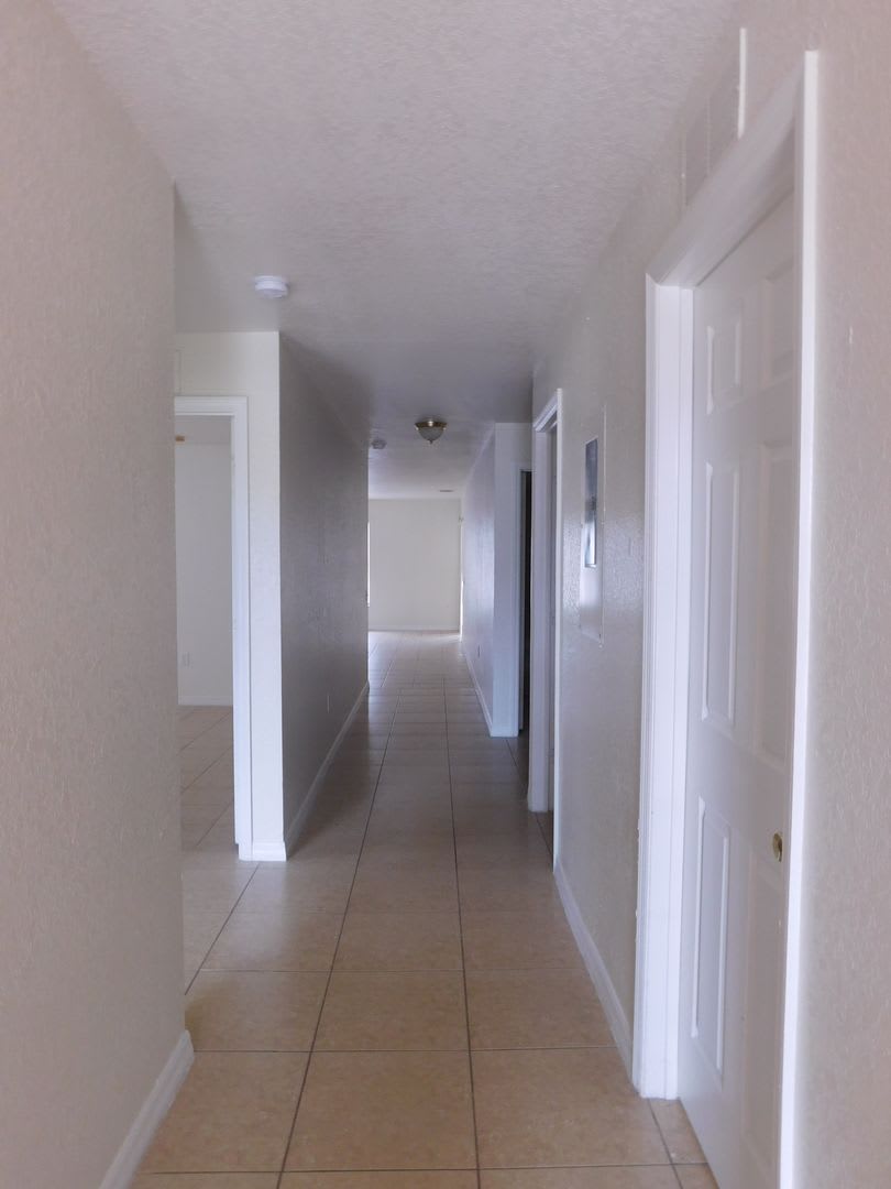 FREE RENT!!! 1/2 Duplex in Poinciana – photo 4