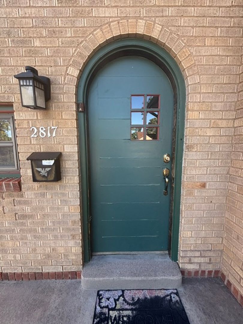 3 Bedroom 2 Bath Single Family Home in the Avenues! – photo 3