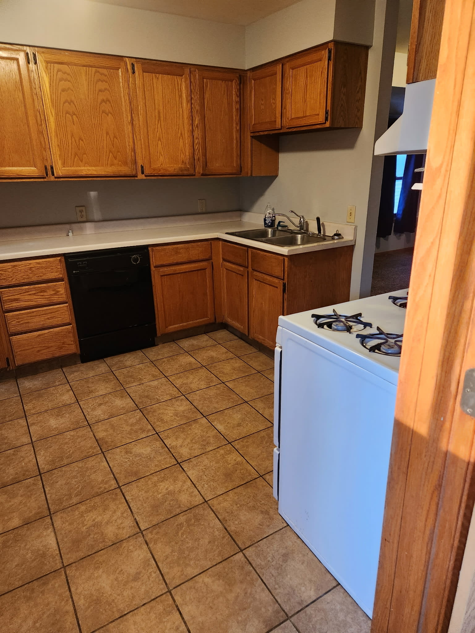 3311 North Sheridan Avenue – photo 2