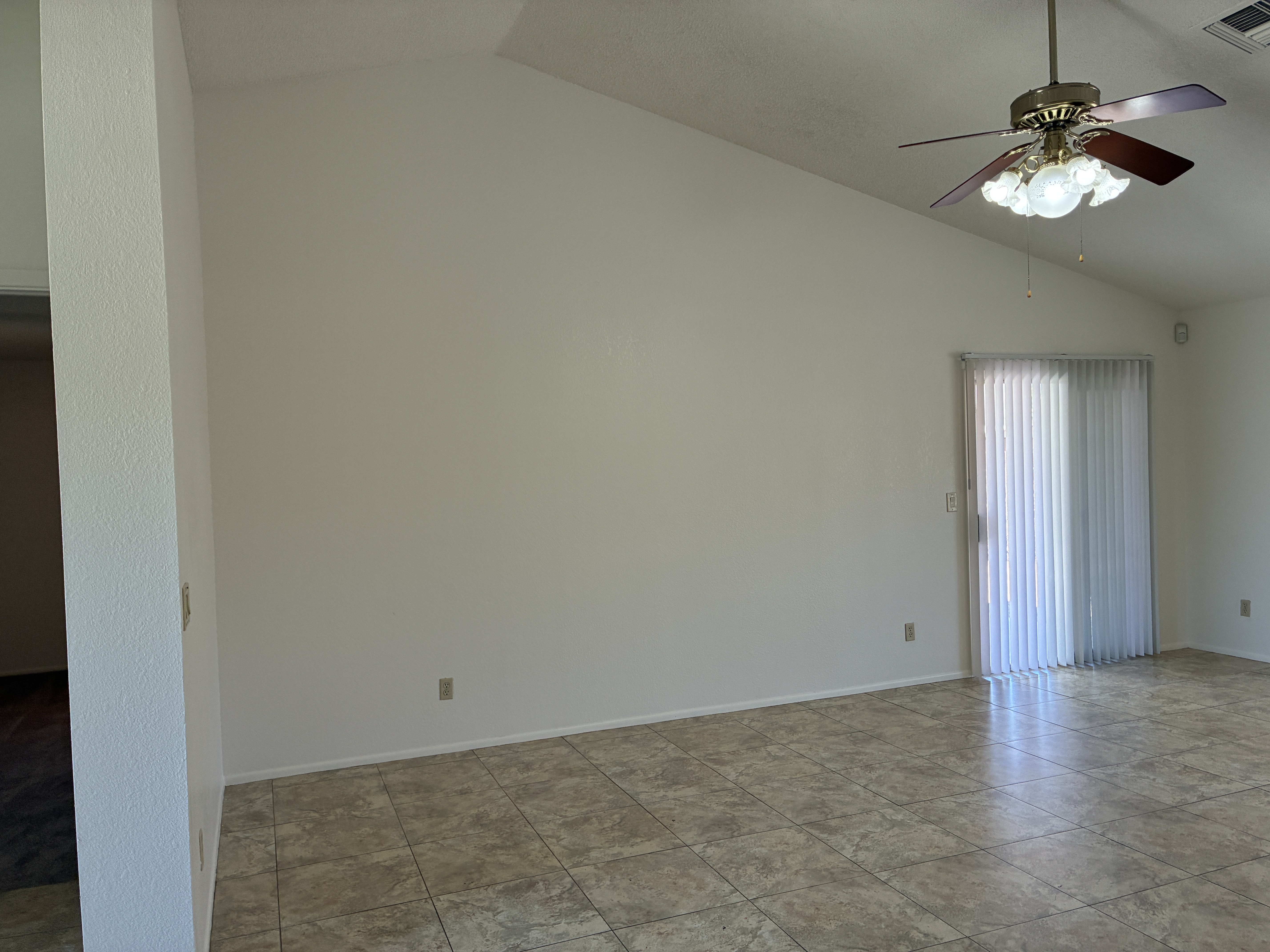 10820 W Wagon Wheel Dr – photo 2