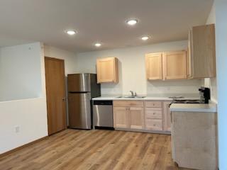 613 S Fond Du Lac Ave 613A – photo 2