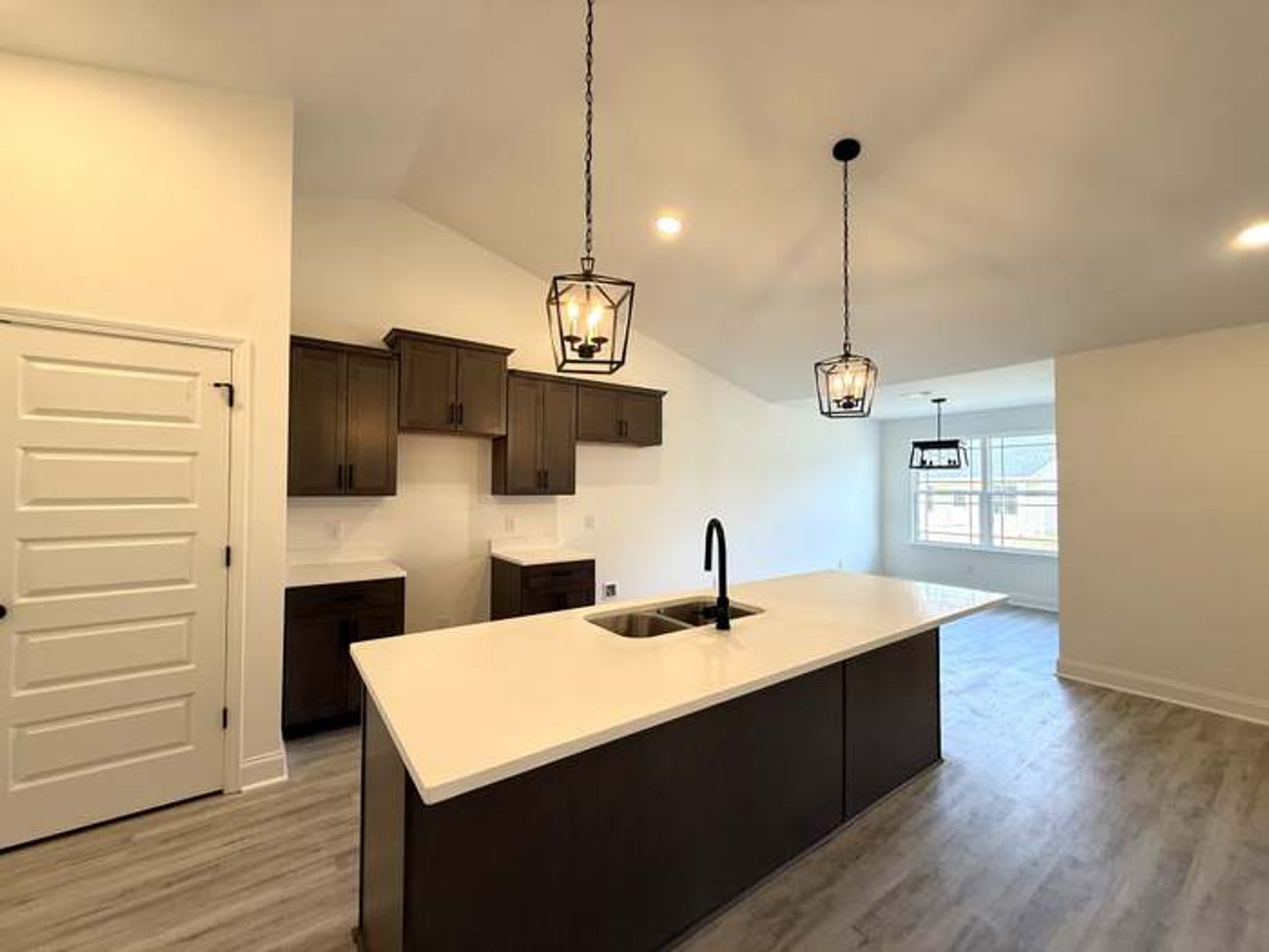 For Rent 3 Bedroom 2 Bath Home + Bonus Room – photo 2