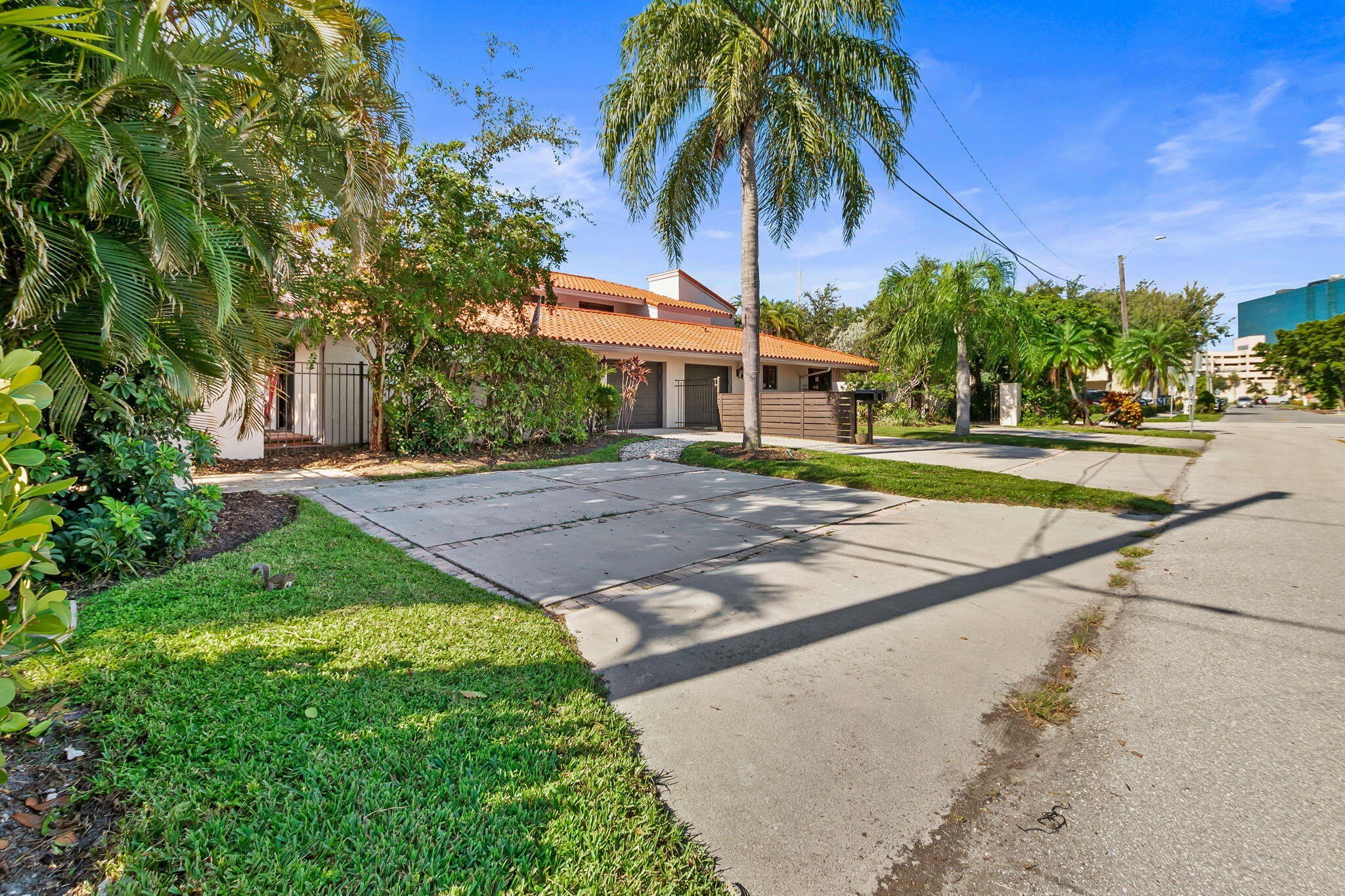 4850 NE 25th Avenue – photo 2