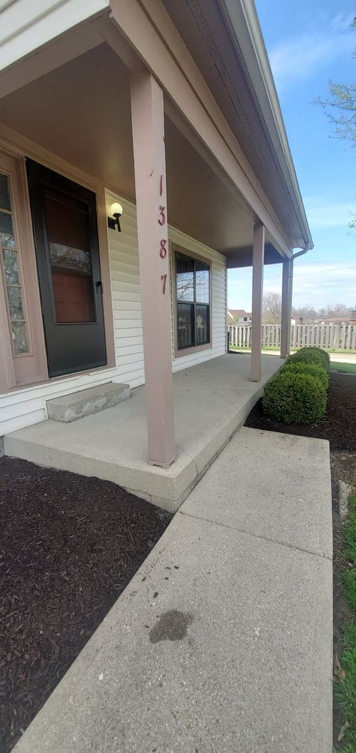Cozy 2-bedroom 1.5 bath condo – photo 2