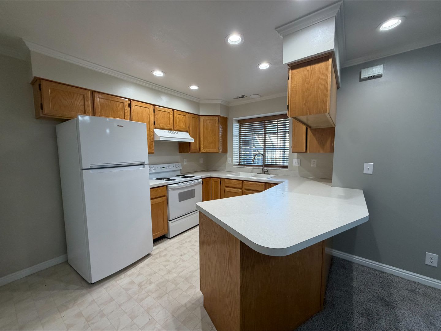 Move In For Less 1 000 Move In Credit 2 Bed 1 5 Bath Condo In Ogden – photo 2