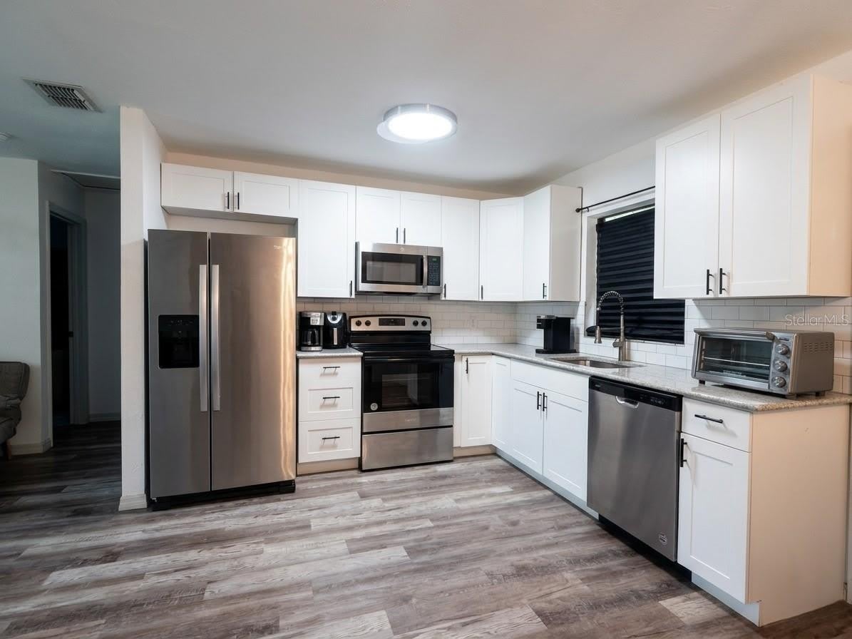 636 RAINBOW Boulevard – photo 4