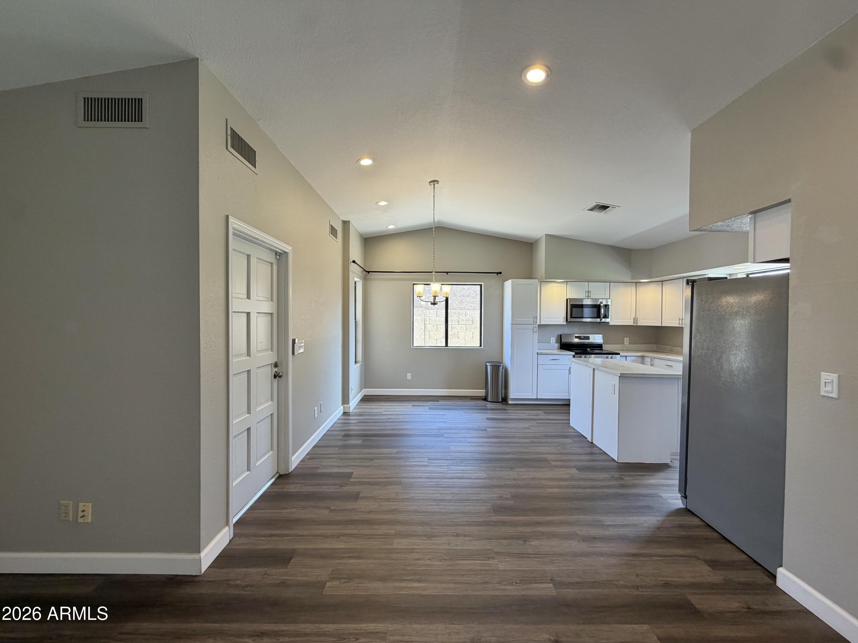 5201 W MERCER Lane – photo 4