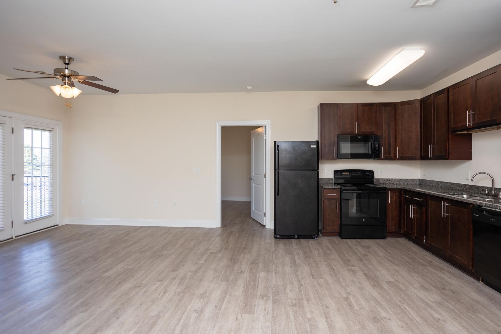 2 Bedroom 2 Bath Apartment For Rent – photo 2