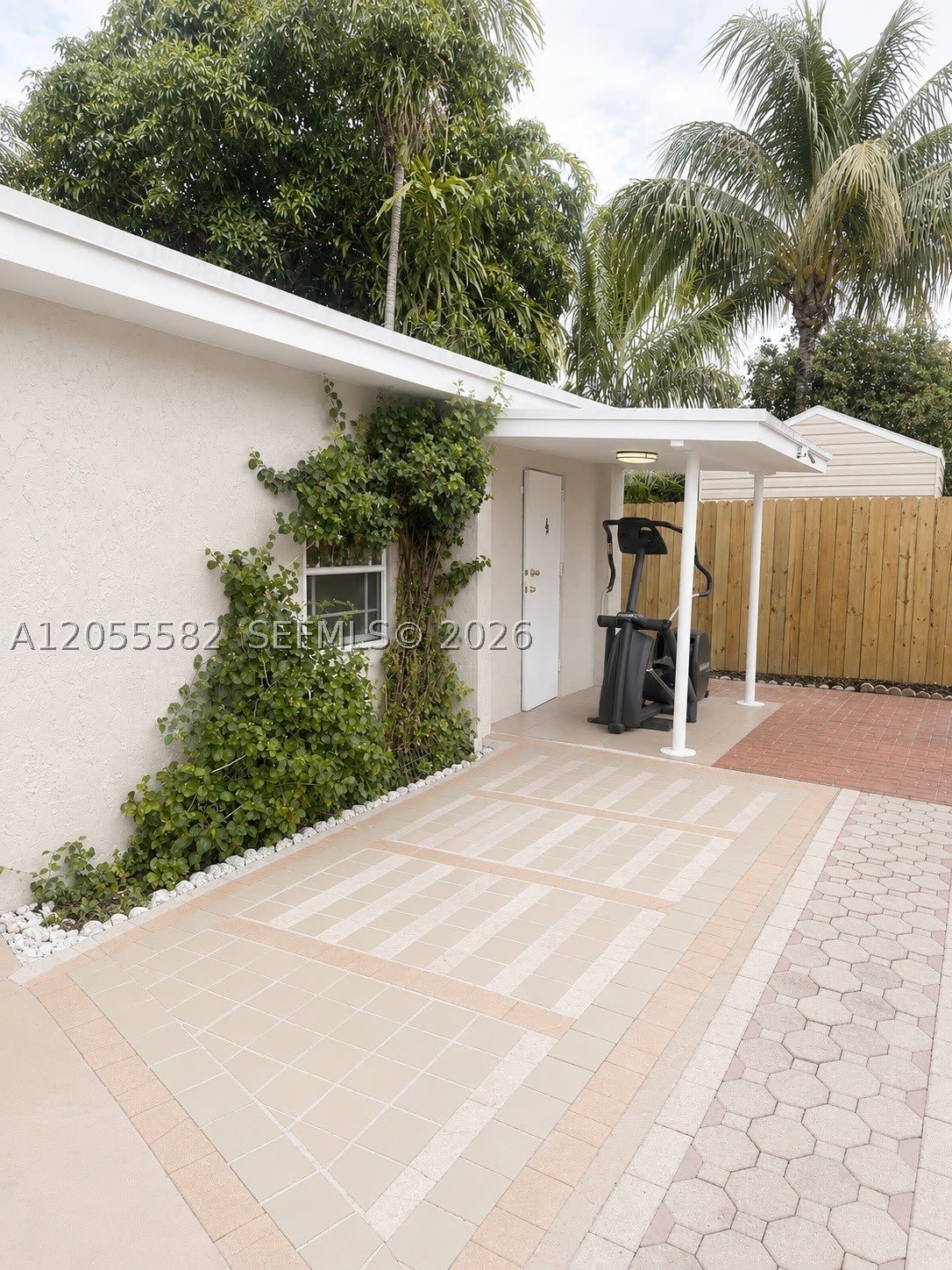 2021 Sw 57Th Ct – photo 2