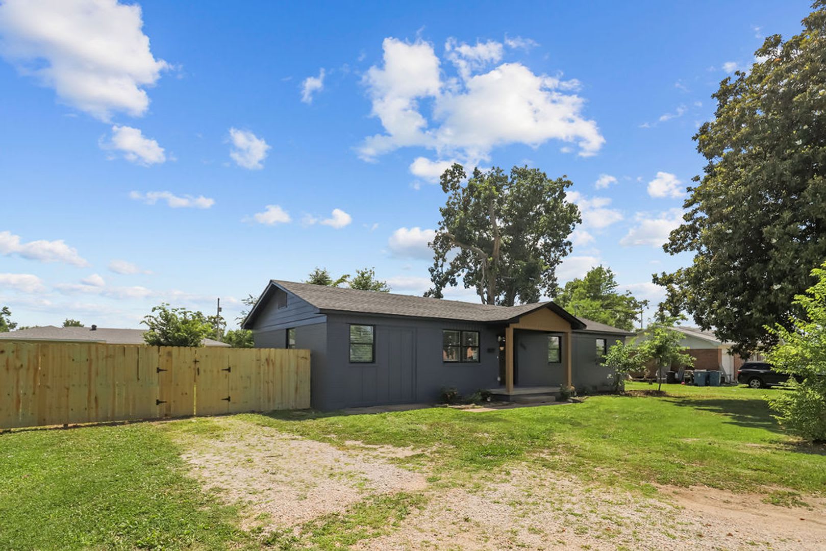 Newly Remodeled Bentonville Home – photo 2