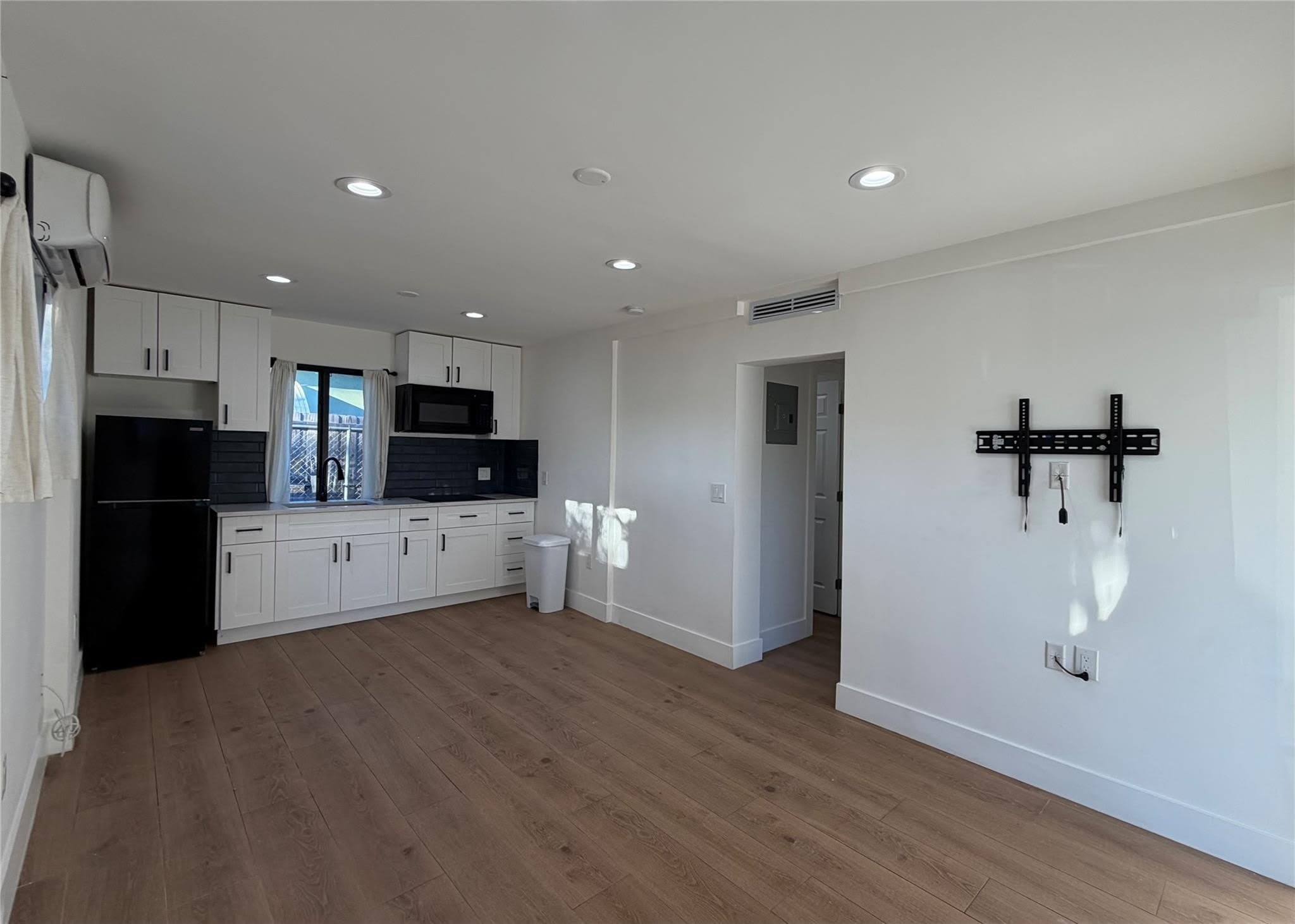 1230 S Federal Highway – photo 4
