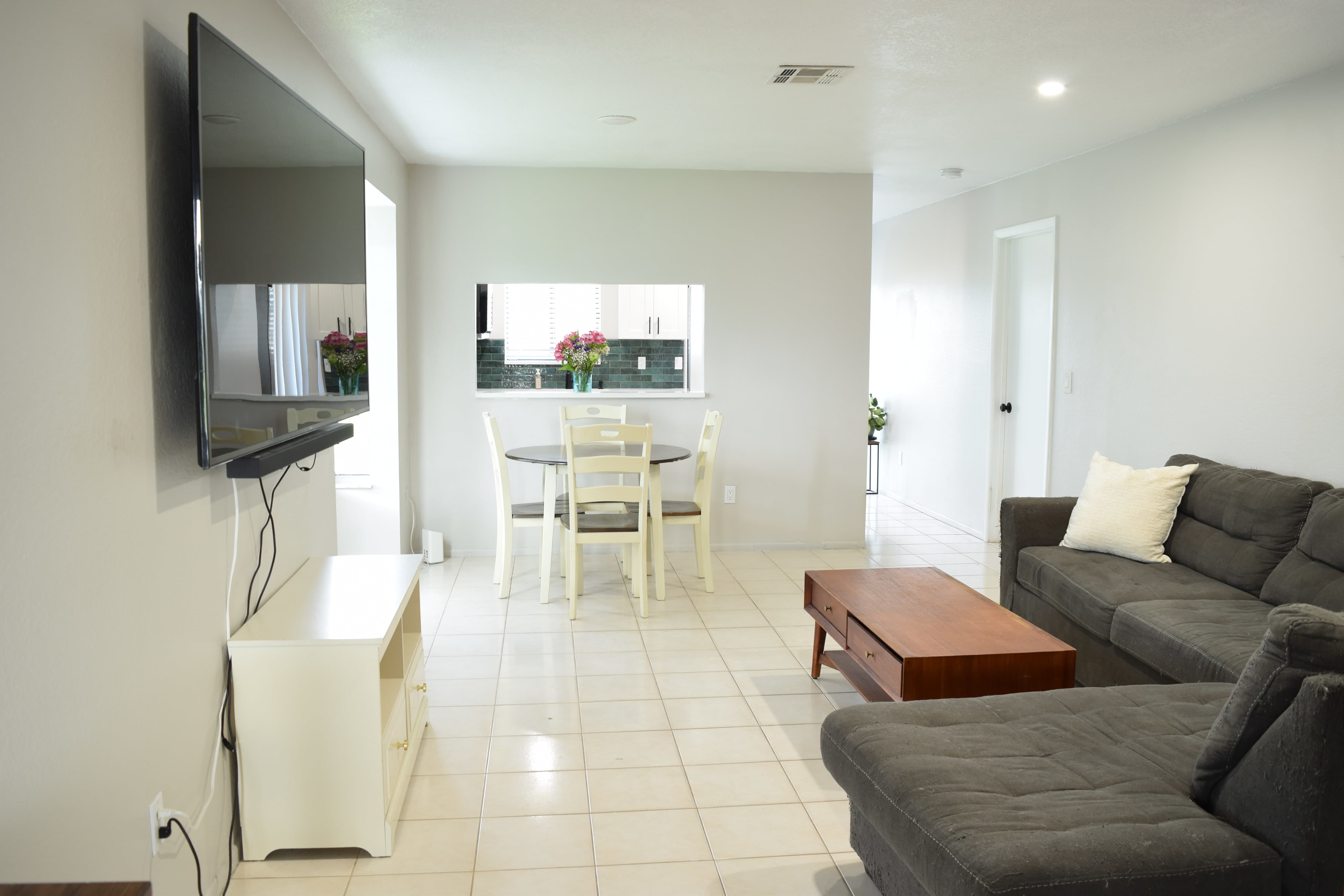 627 Southwest Jeanne Street – photo 3