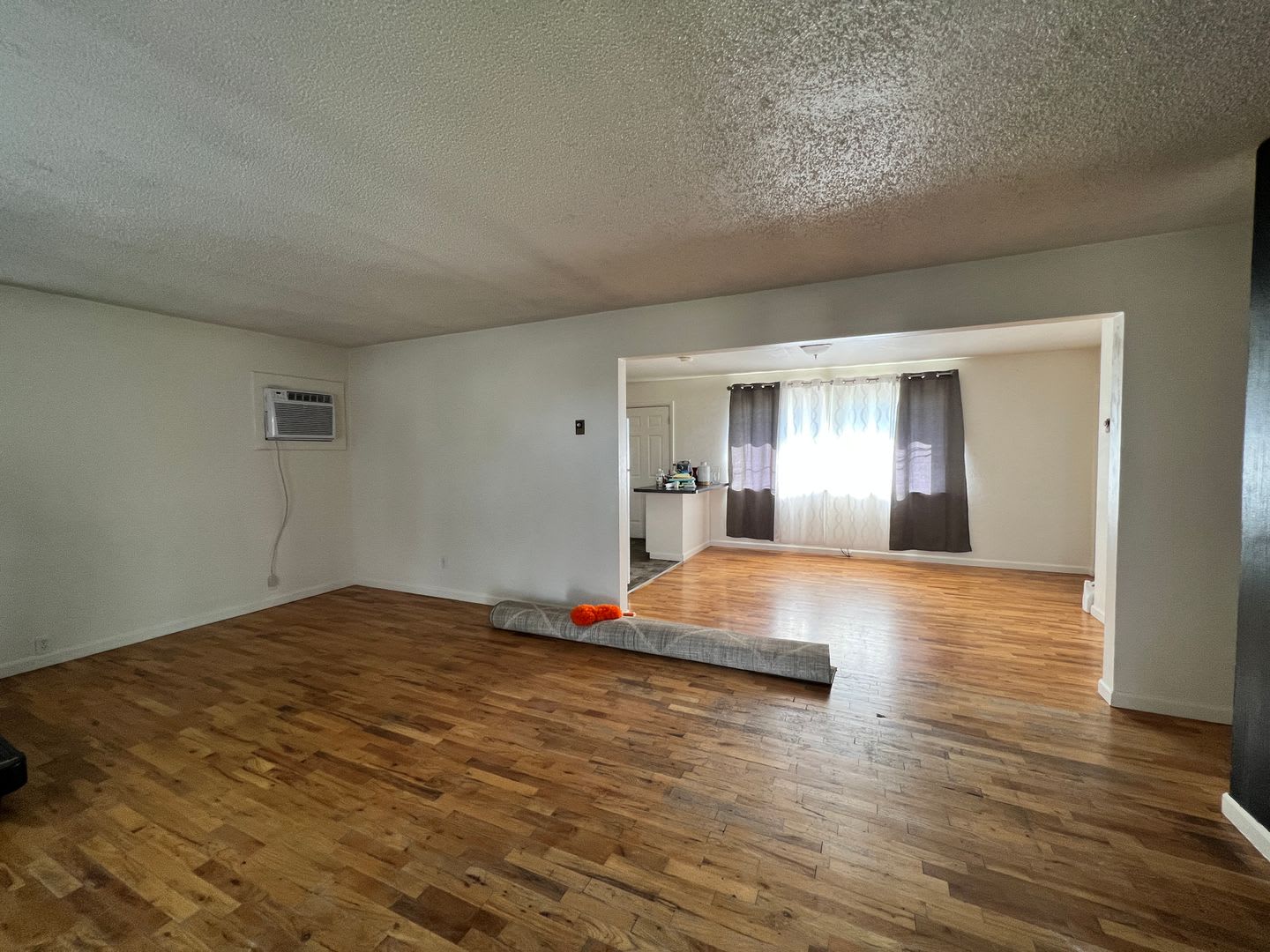 Cozy Home On Corner Lot – photo 4