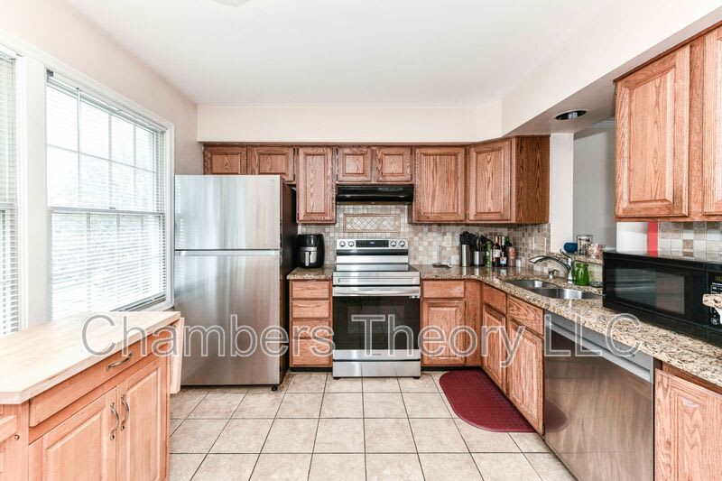 21929 Myrtlewood Sq. – photo 4
