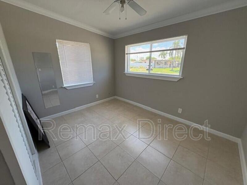 5580 Honeysuckle Drive – photo 5
