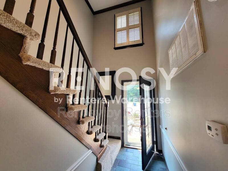 914 Wildwood Square Court – photo 2
