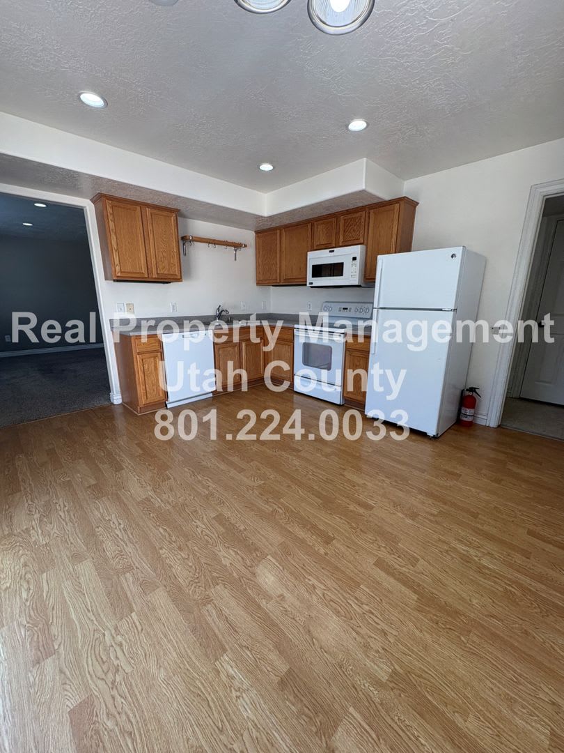Beautiful 3-Bedroom Home in Springville – Spacious Living & Convenient Location – photo 5