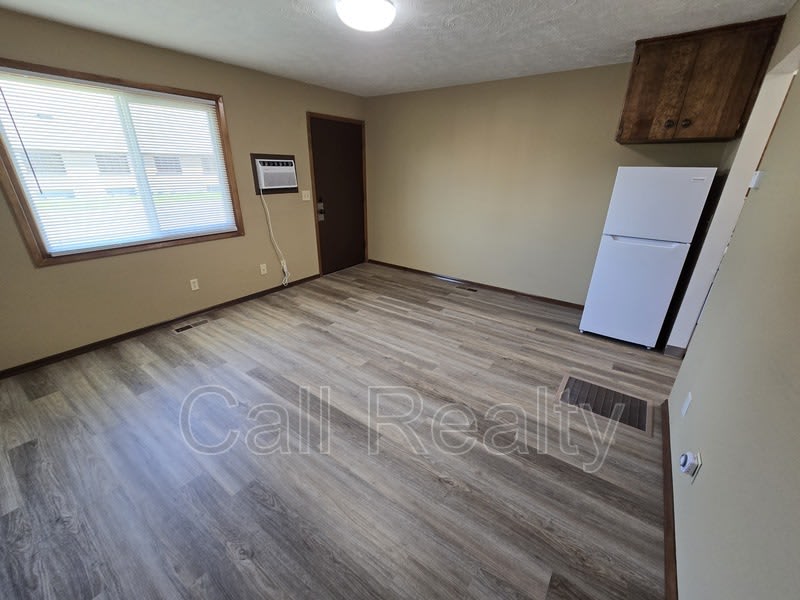 5225 N Crestline – photo 3