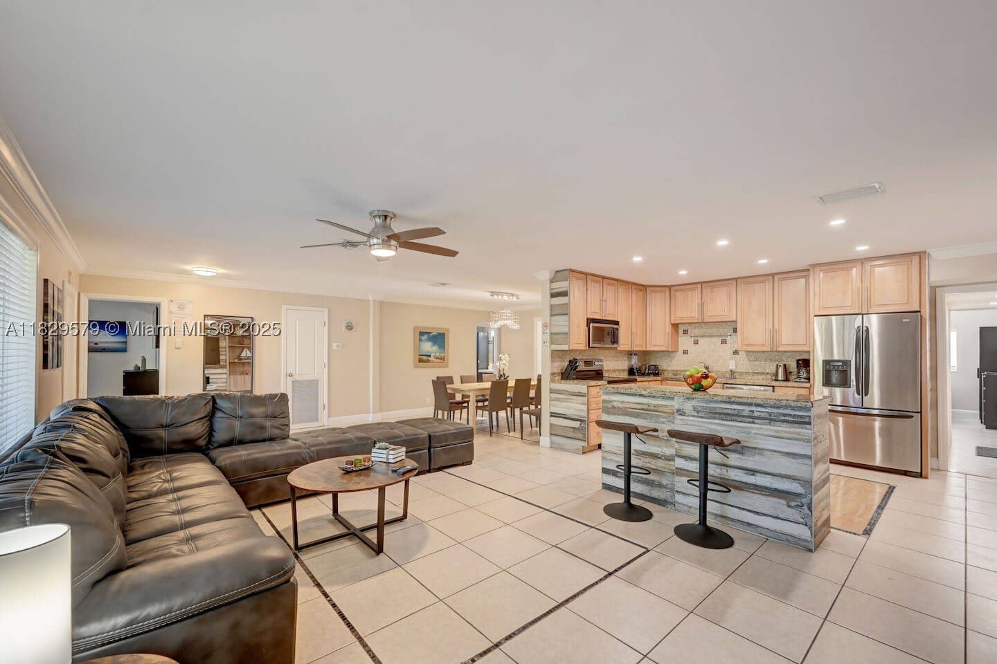 1228 Johnson St – photo 4