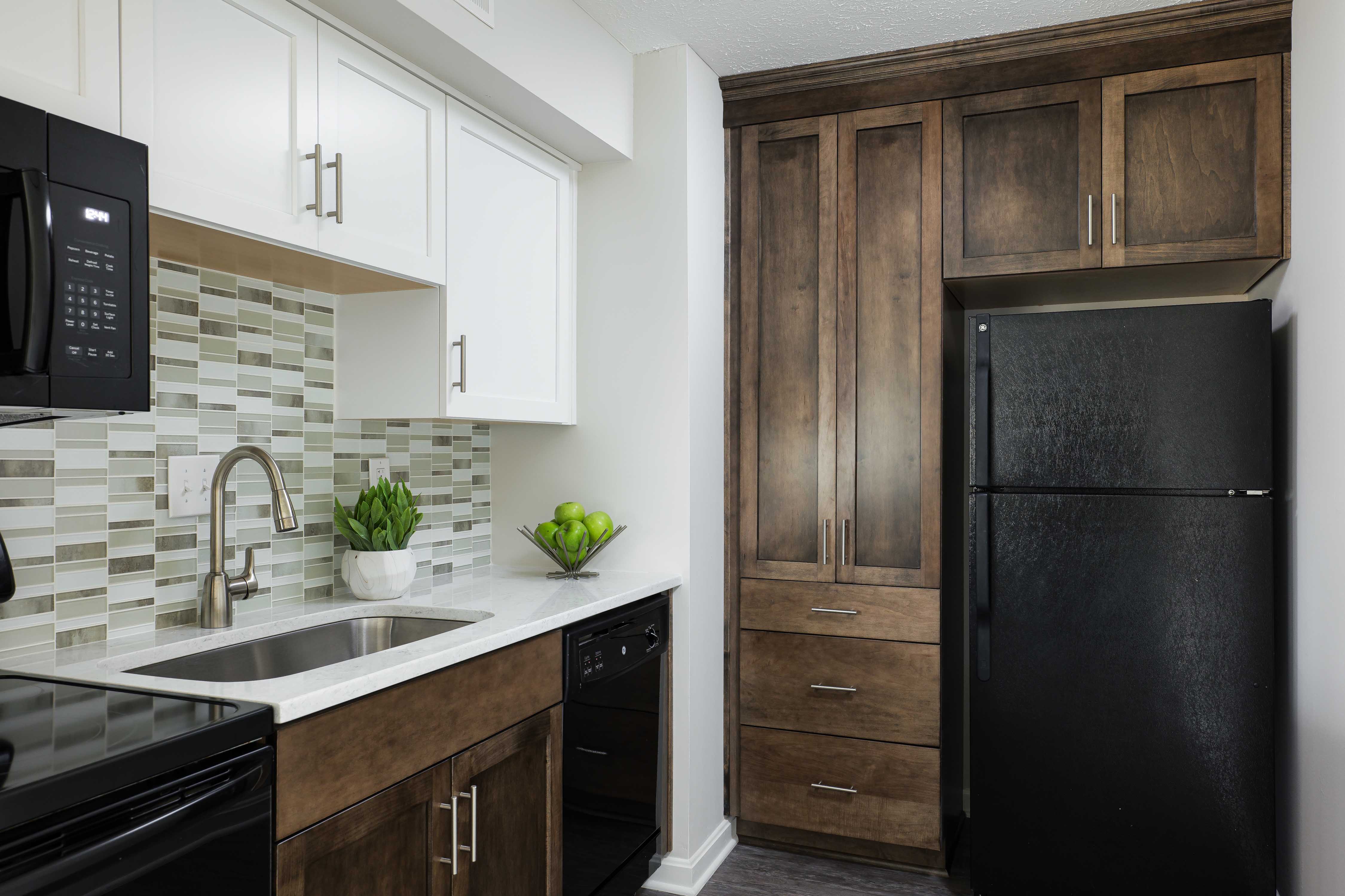 The Willows Apartments – photo 1
