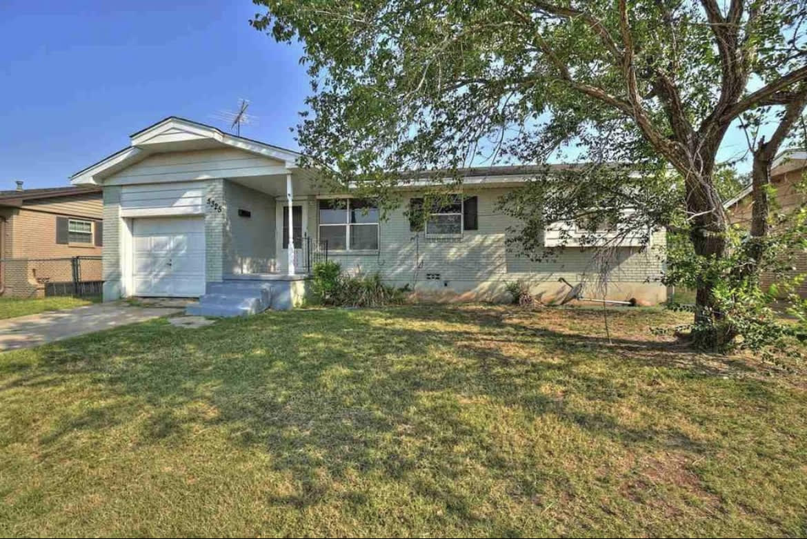 5325 Northwest Euclid Avenue – photo 1
