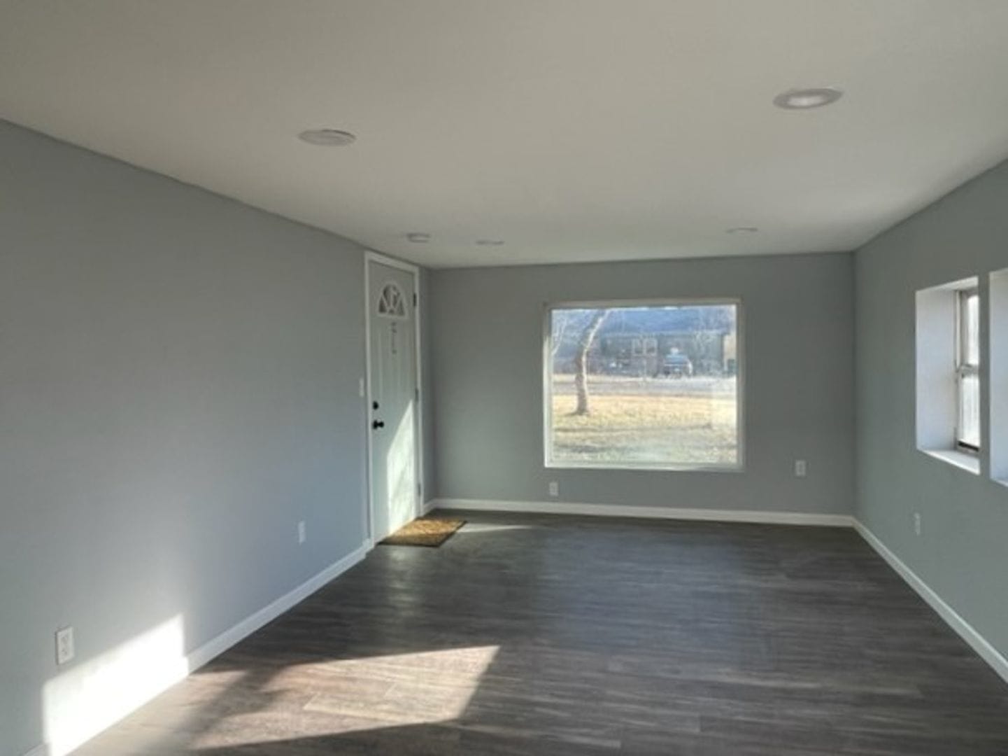 Great Location / Updated Home! – photo 2