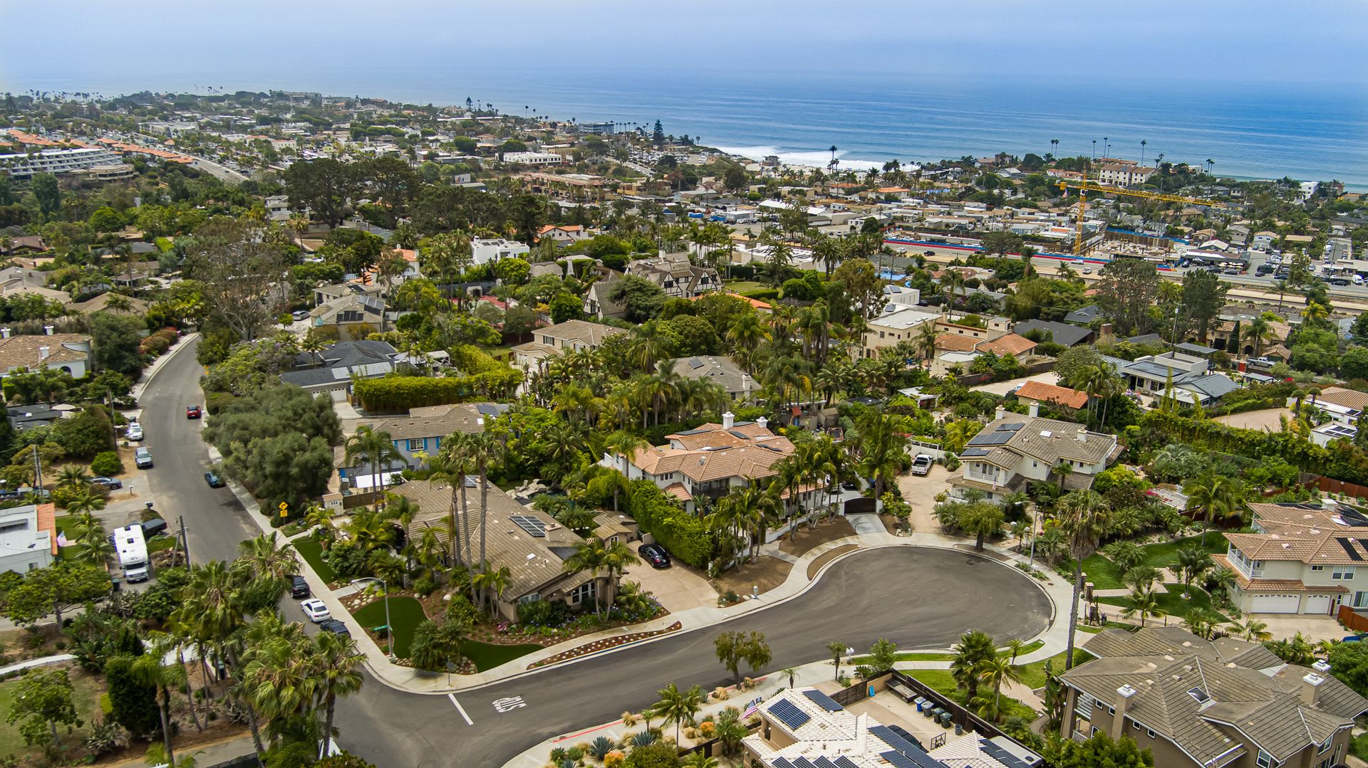 Resort Style Encinitas Estate With Pool Unfurnished – photo 3
