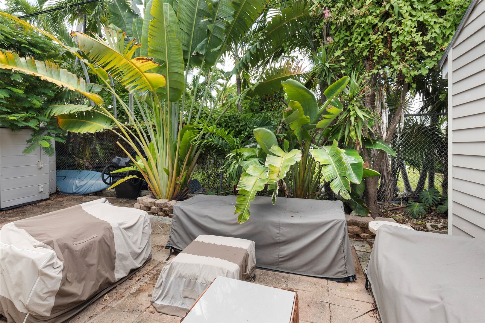Charming 1BR/1BA with Loft & Pool Access – Fully Furnished! – photo 4