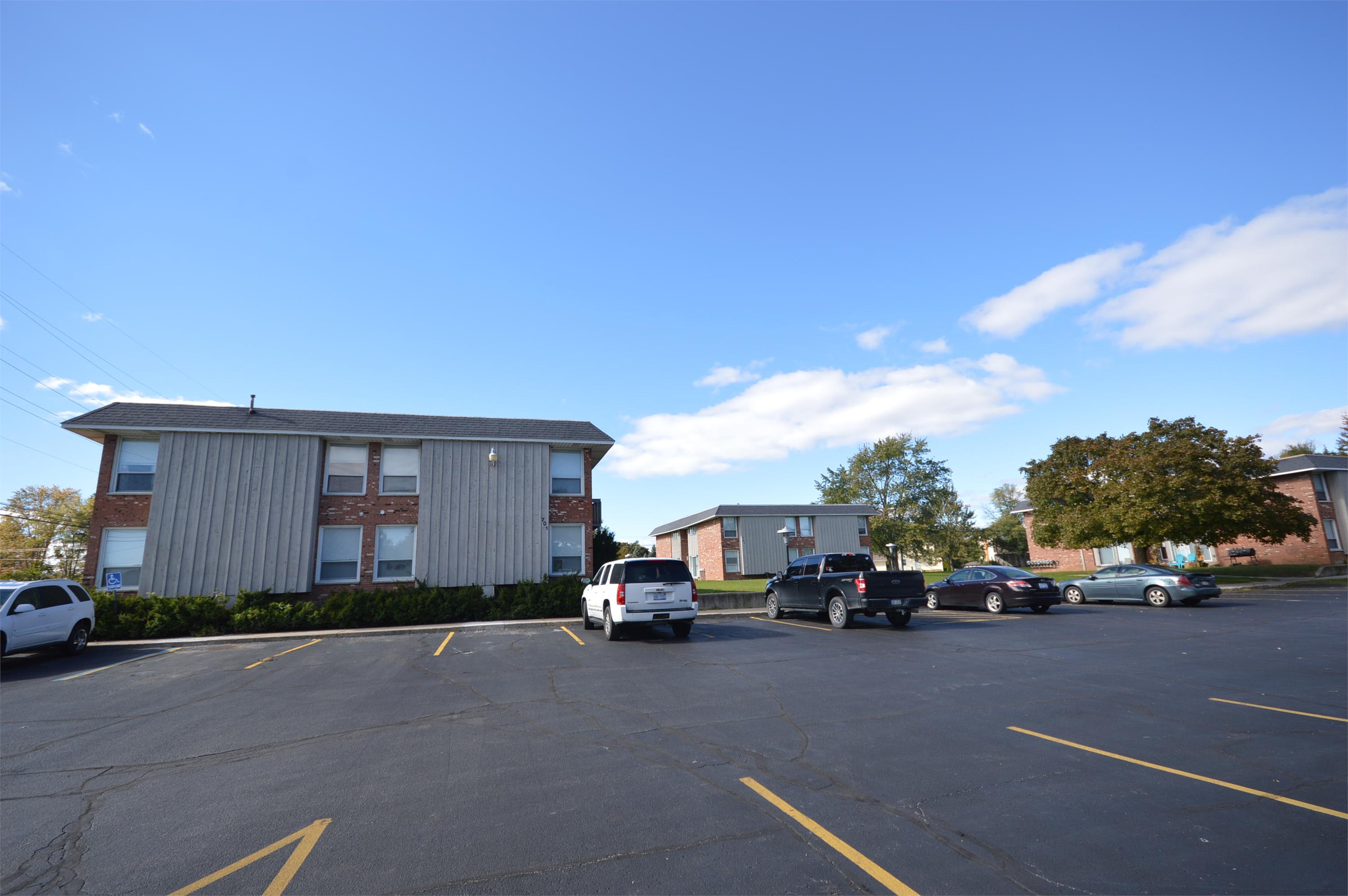 703 W Russell Road B – photo 5