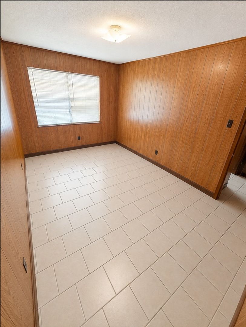 580 Campus St – photo 3