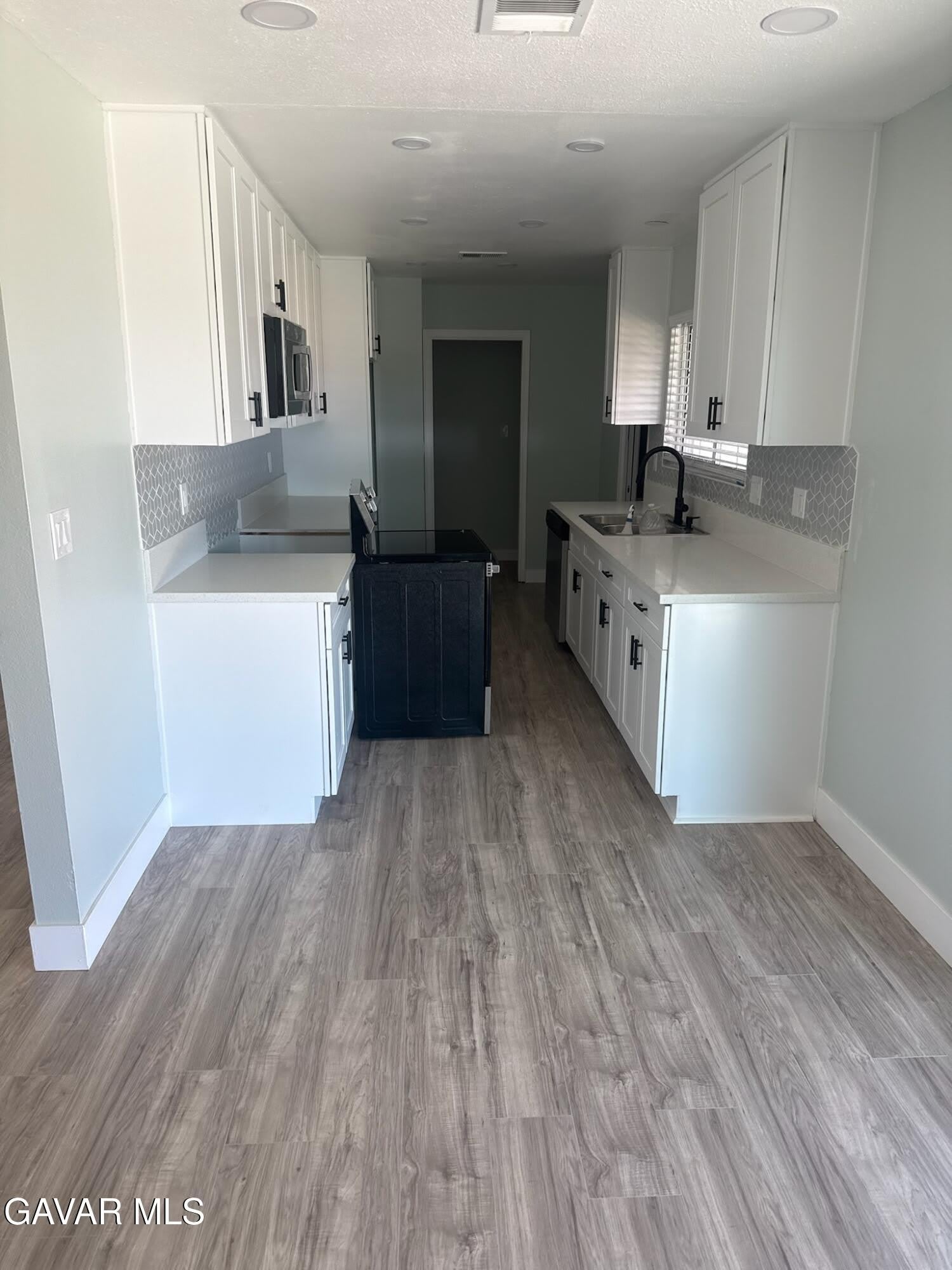 5661 E Avenue T – photo 3