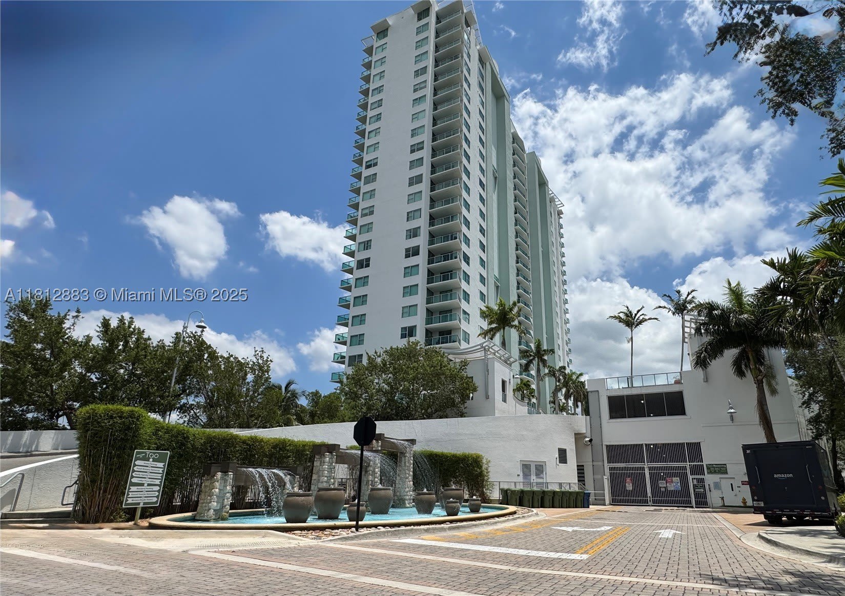 2641 N Flamingo Rd – photo 2