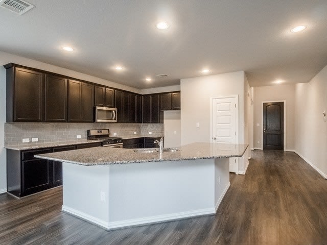 2805 Cheney Rd – photo 3