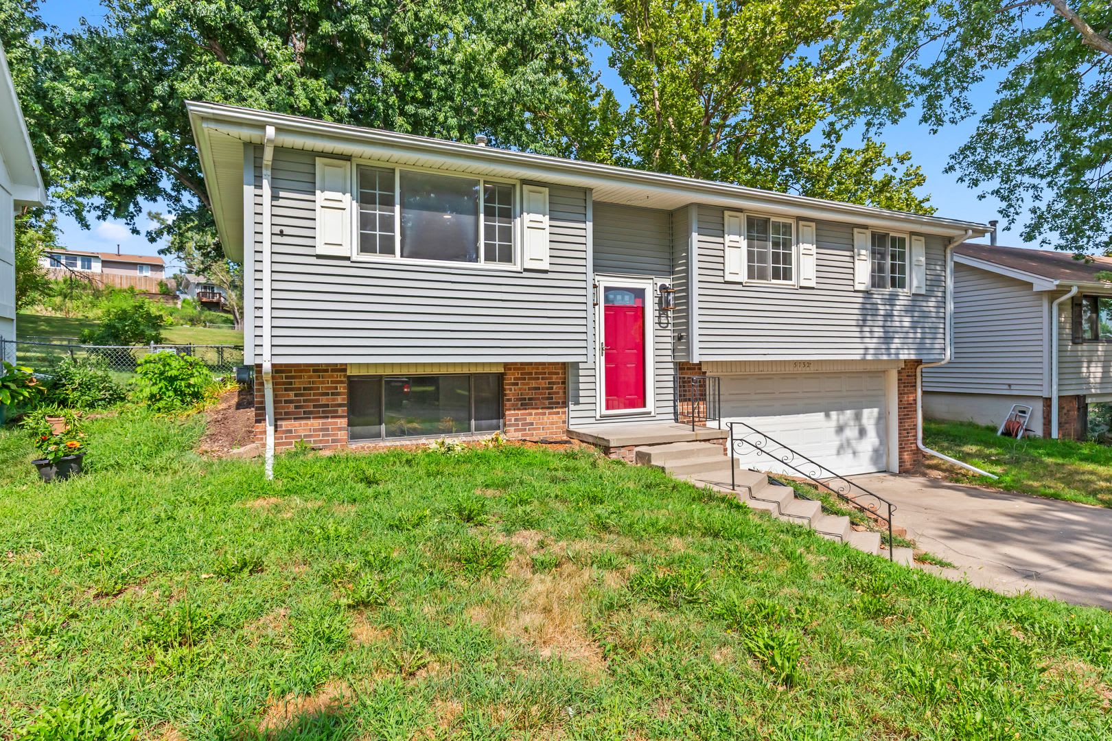 5732 S. 137th Street – photo 2