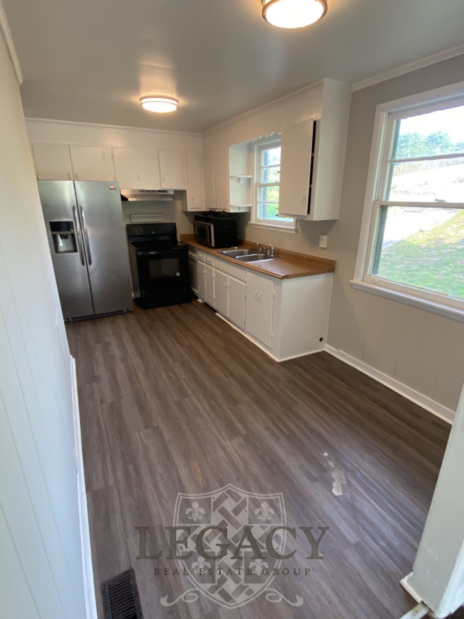 2229 Maplecrest Drive – photo 1