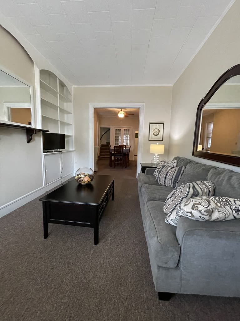 723 Grace Street – photo 1