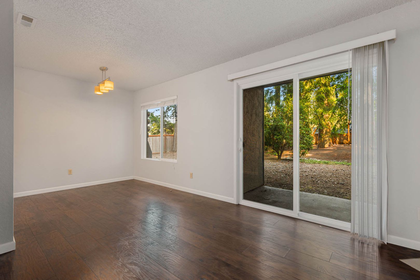 Move In Ready 2Br Condo In Prime Finn Hill Location – photo 5