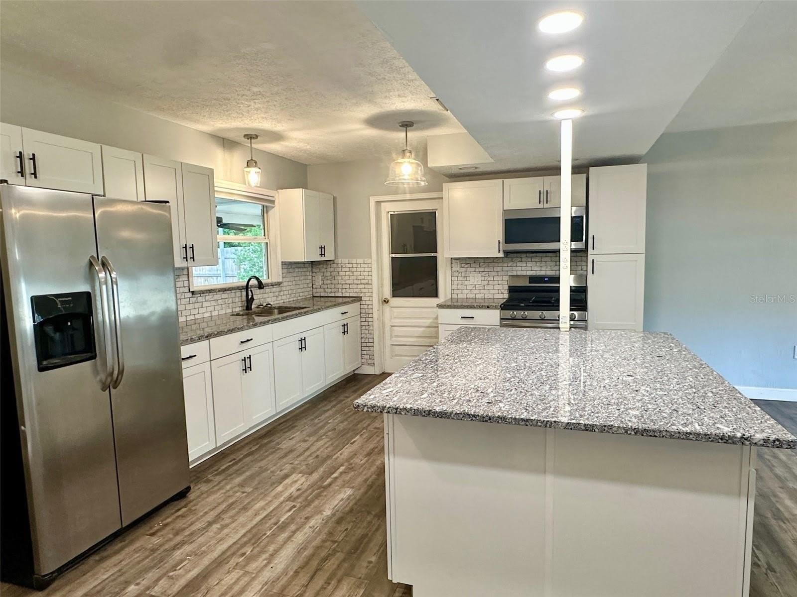 5936 ELM Street – photo 2