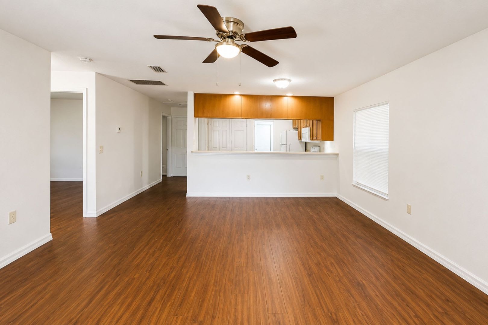 3 Bedroom, 2 Bathroom Home for Rent in Plant City! – photo 4