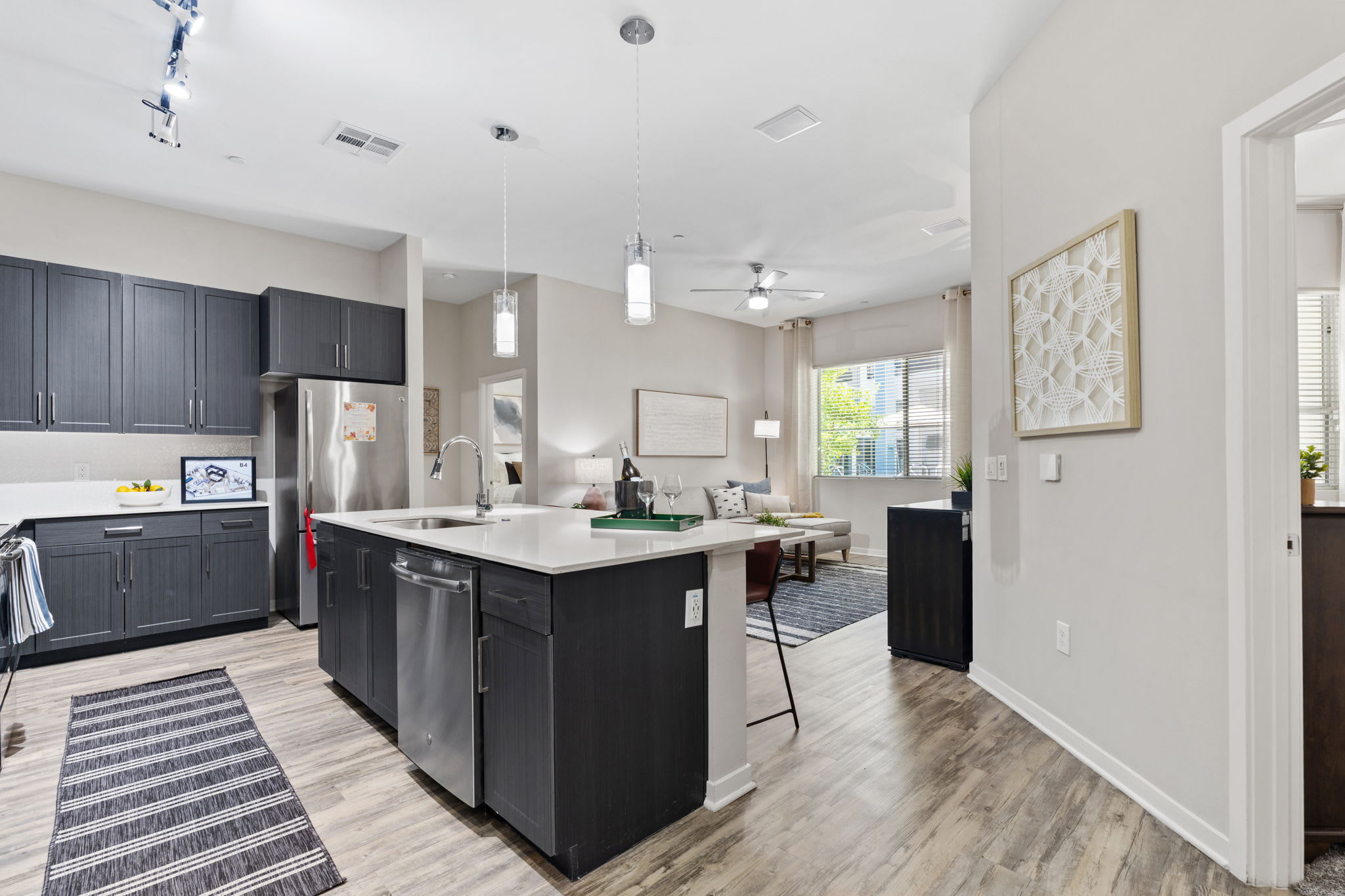 Axis Camelback – photo 2