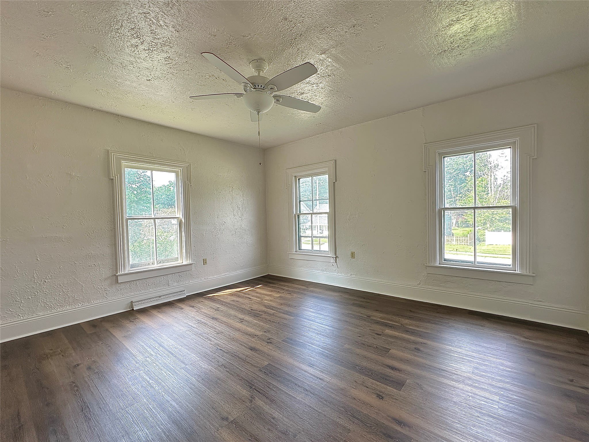336 MEADVILLE Street – photo 5