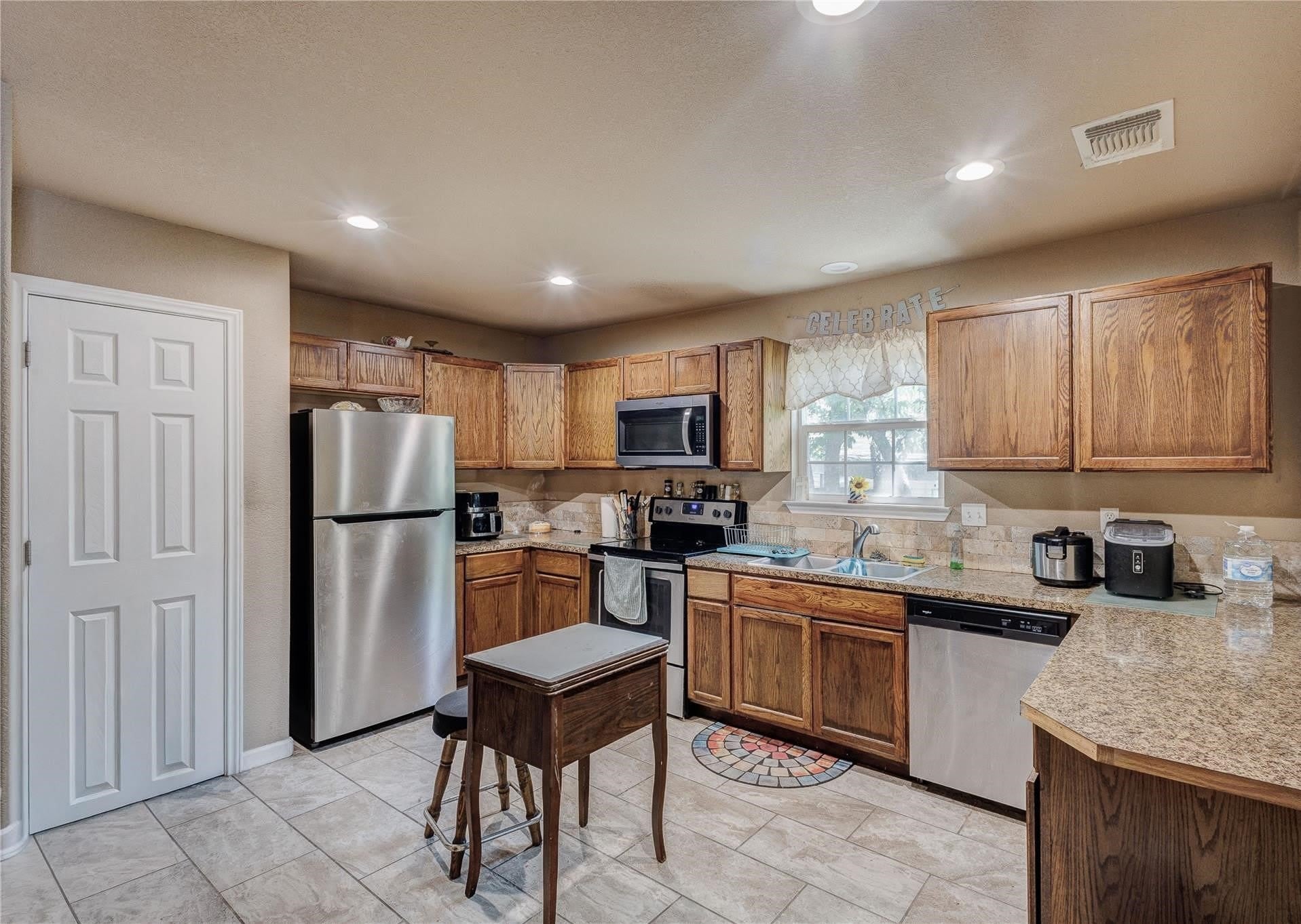 104 Richard Lane – photo 2