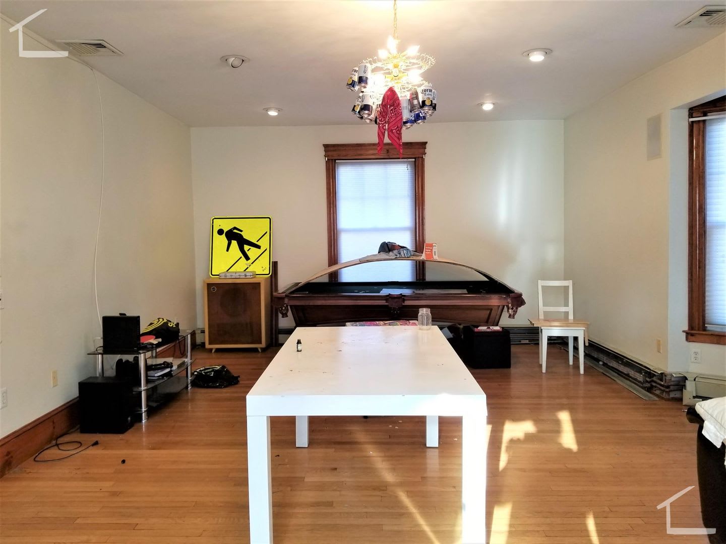 Huge 5 Bed 3 Bath Unit Located In Coolidge Corner By Bu – photo 2